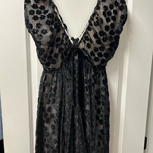 Storia Black Floral Lined Dress